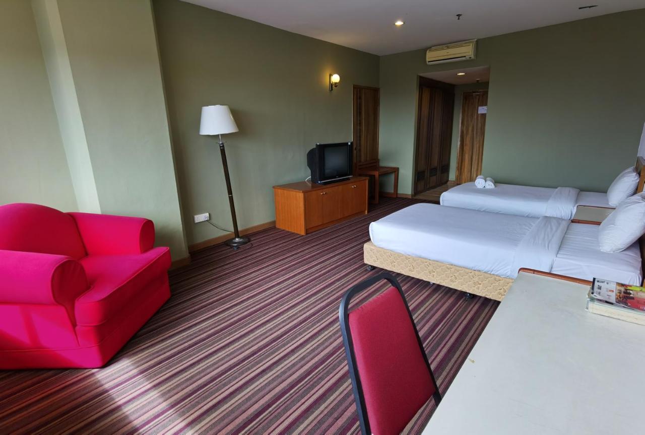 Folkmeldrum Hotel Johor Bahru Exterior photo