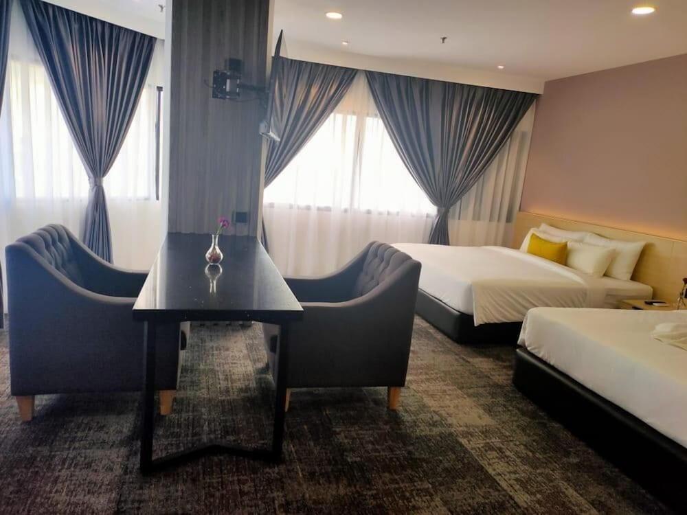 Folkmeldrum Hotel Johor Bahru Exterior photo